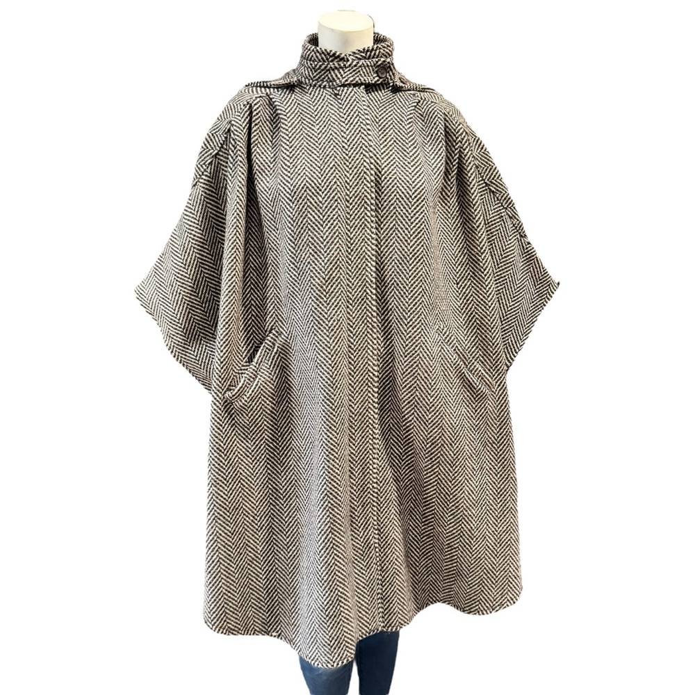 Vintage 100% Virgin Wool Hooded Cape